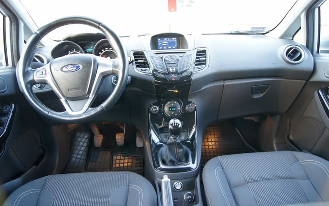 Ford Fiesta cena 35900 przebieg: 145000, rok produkcji 2017 z Płock małe 254